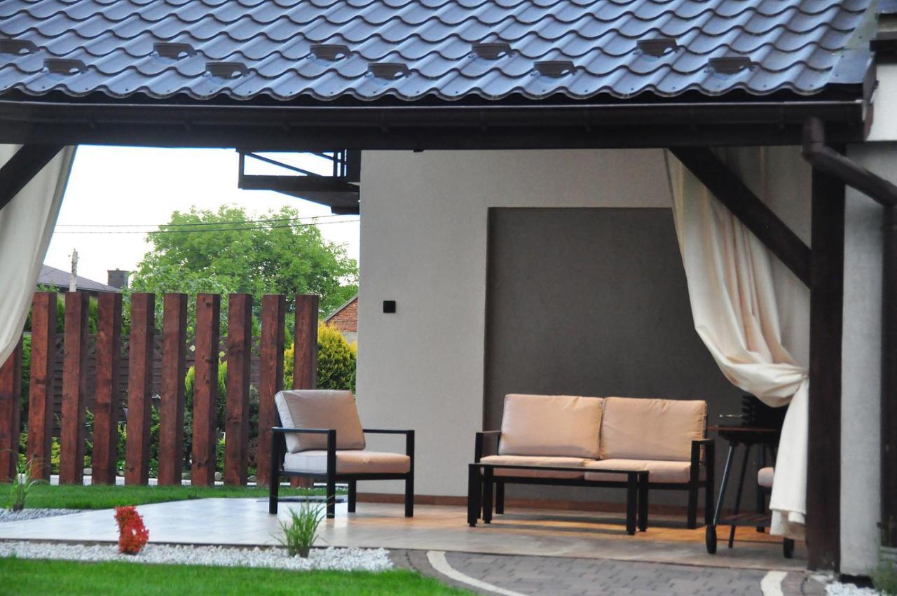 Apartament Willa Pod Sosnami Zator Przeciszow Exterior foto